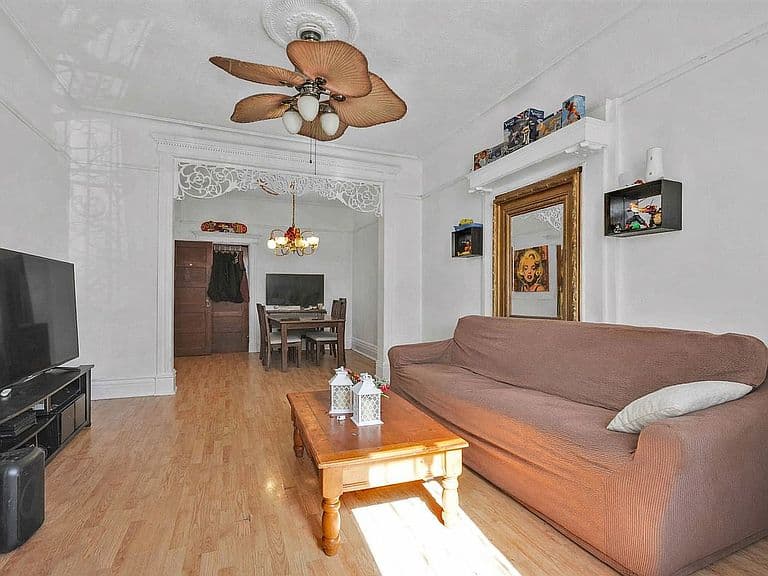 Listing photo 4
