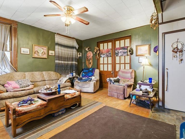 Listing photo 4