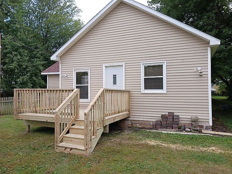 Listing photo 5