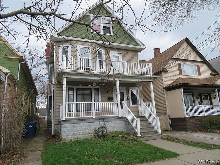 Listing photo 2