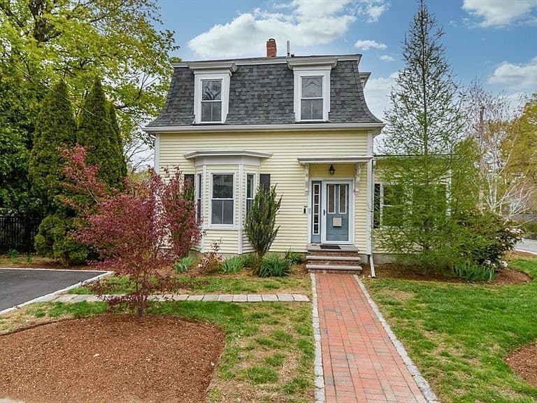Listing photo 3