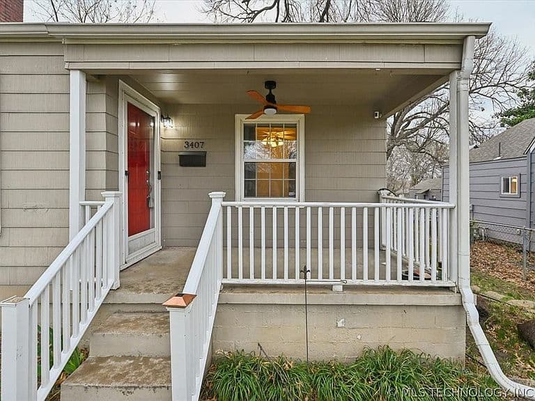 Listing photo 5