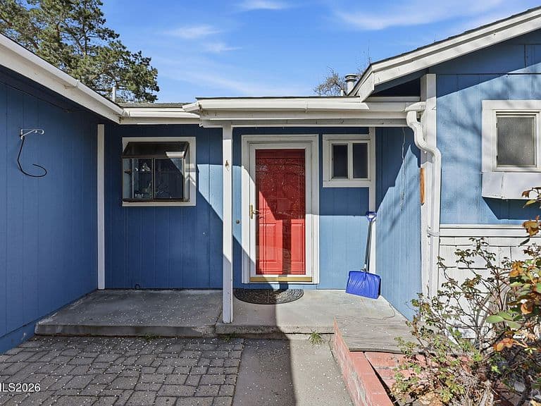 Listing photo 4