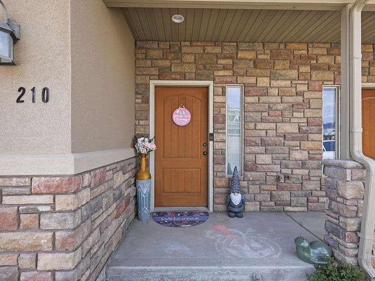 Listing photo 4