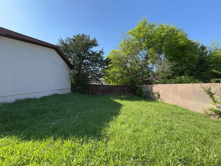 Listing photo 4