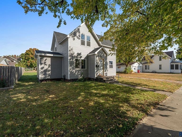 Listing photo 4