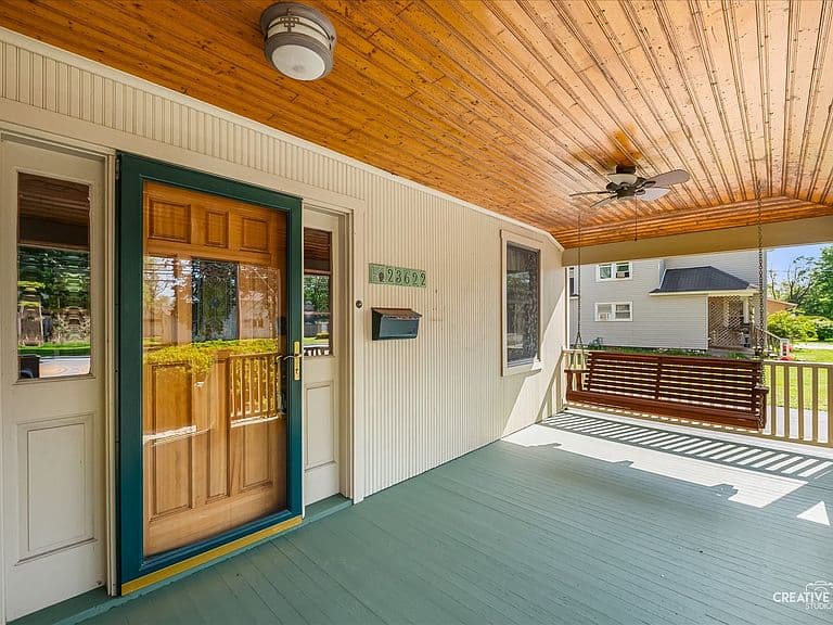 Listing photo 4