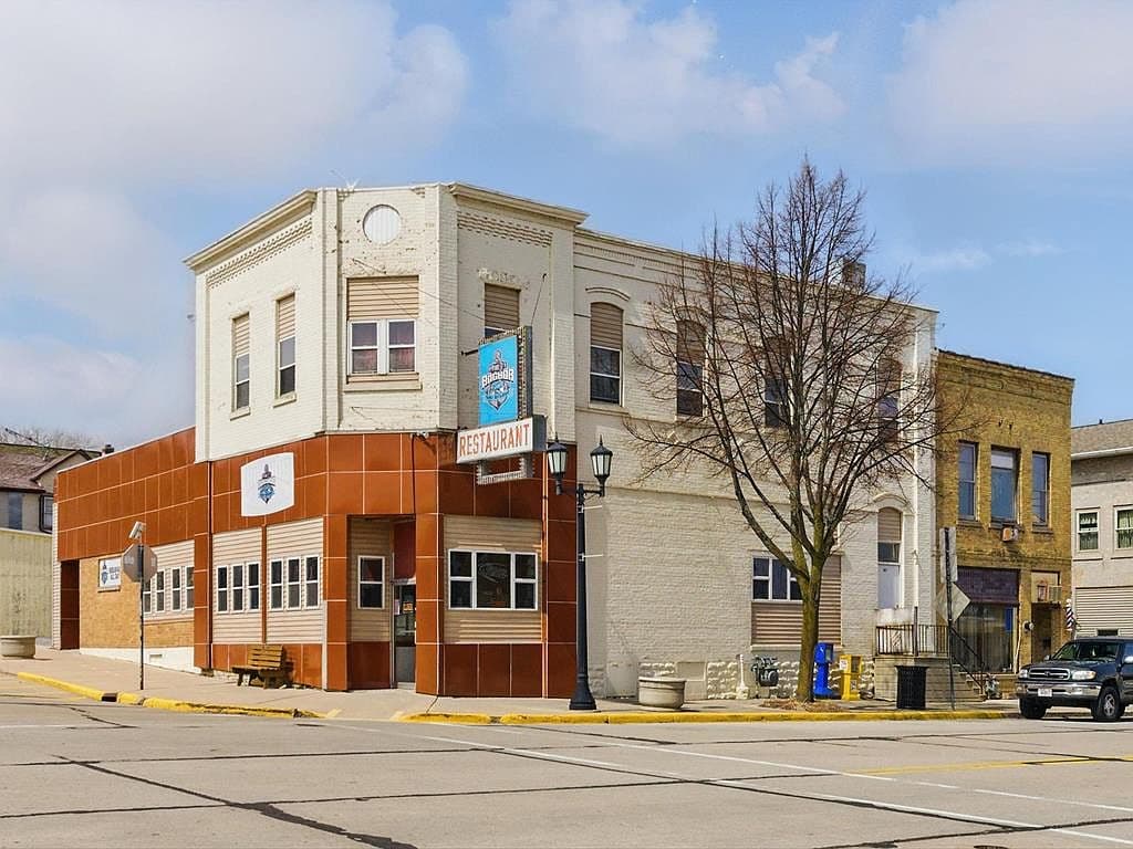 Primary listing photo