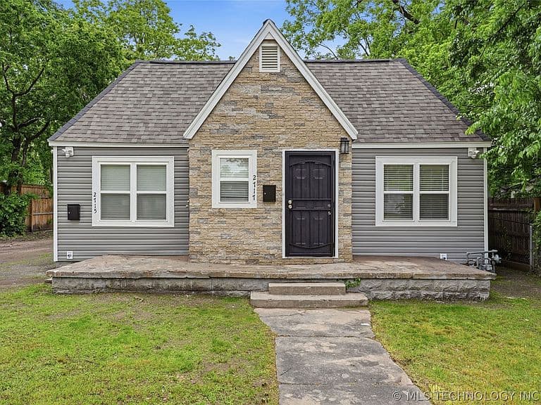 Listing photo 2