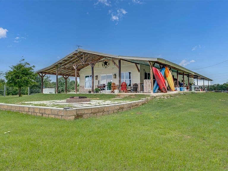 Listing photo 5