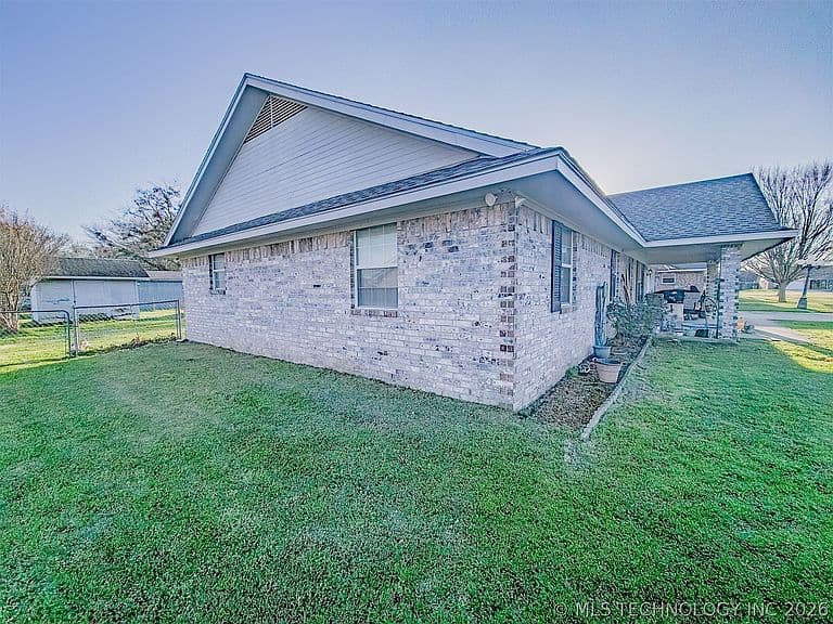 Listing photo 5