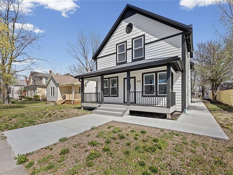 Listing photo 2
