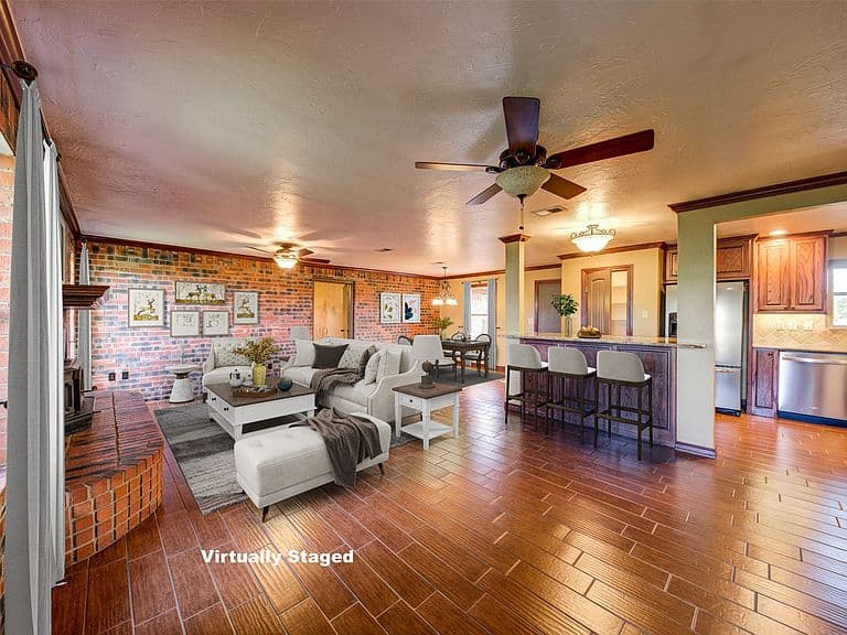 Listing photo 3