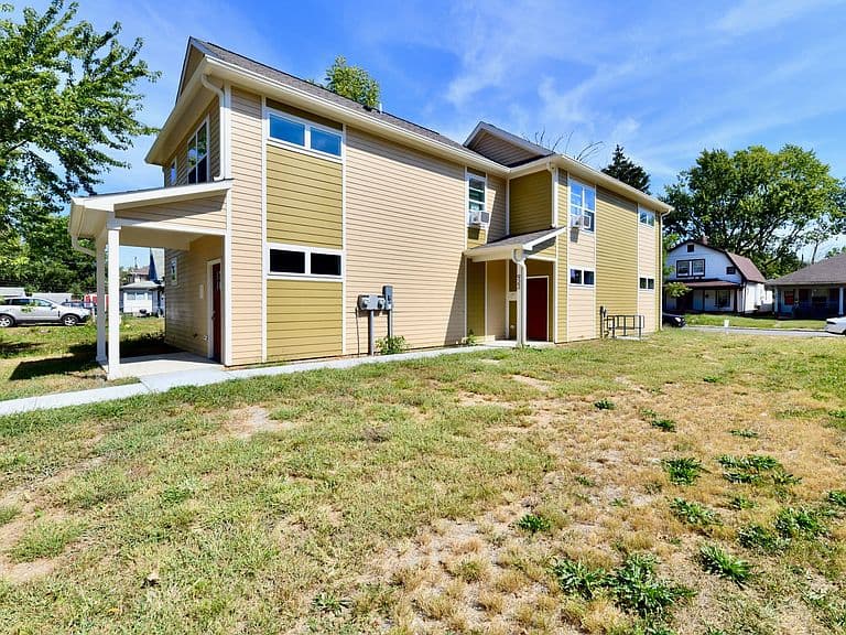 Listing photo 5