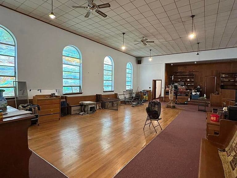 Listing photo 5