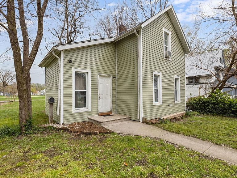 Listing photo 3