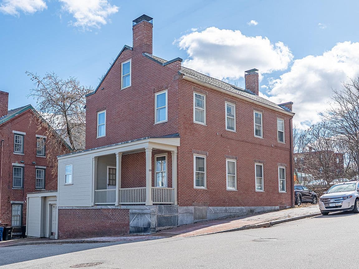 Primary listing photo