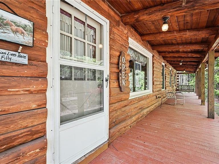Listing photo 5