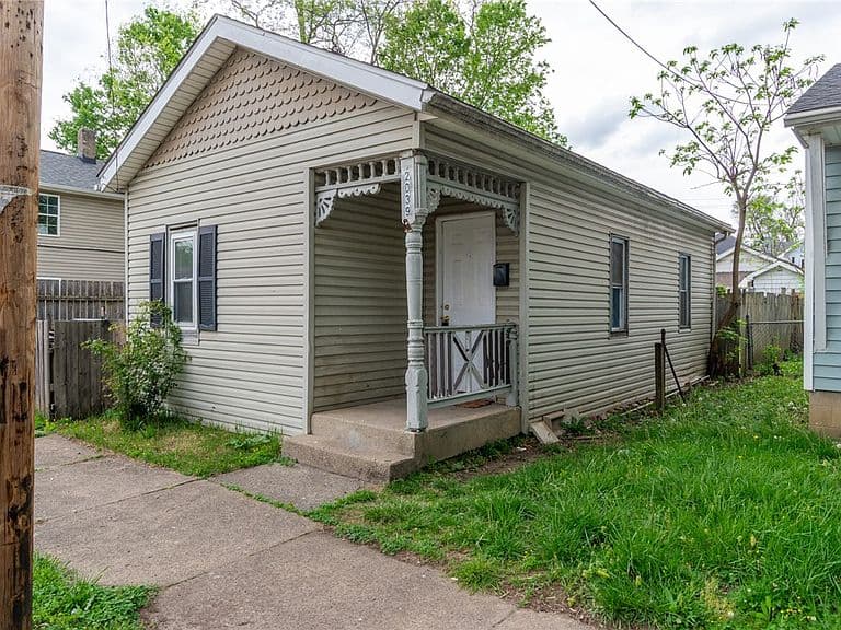 Listing photo 2