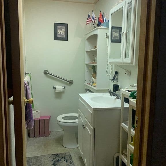 Listing photo 4