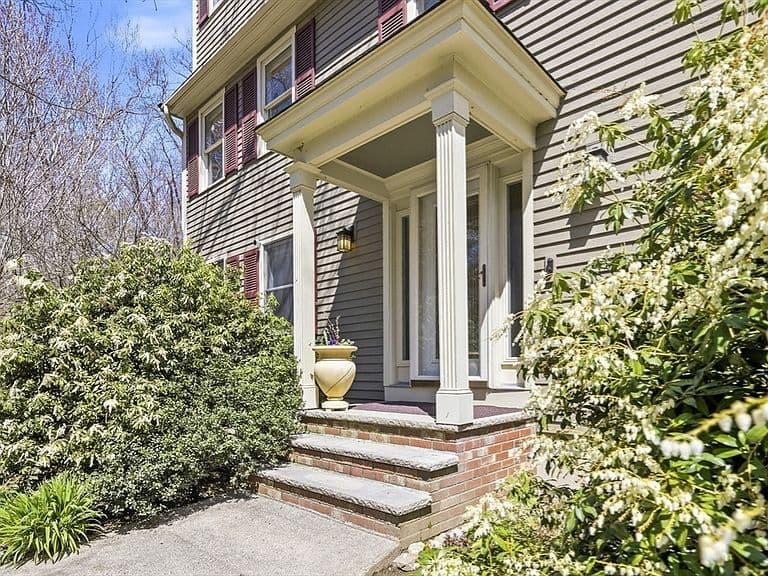 Listing photo 5