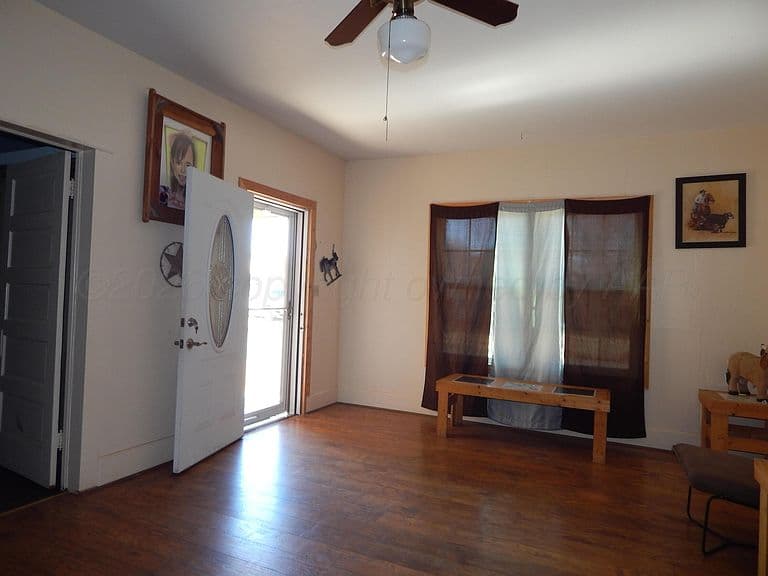 Listing photo 5