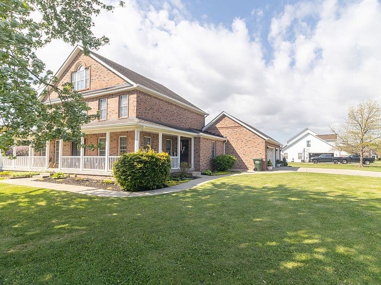 Listing photo 4