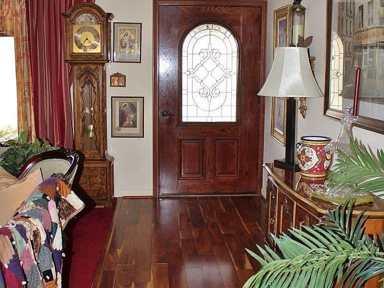 Listing photo 5