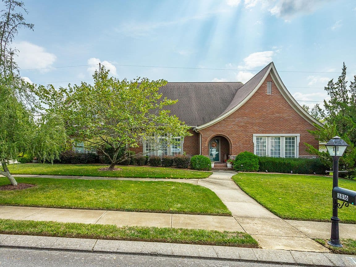 Primary listing photo