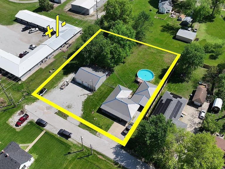 Listing photo 3