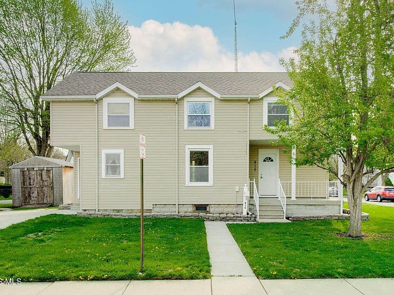 Listing photo 3