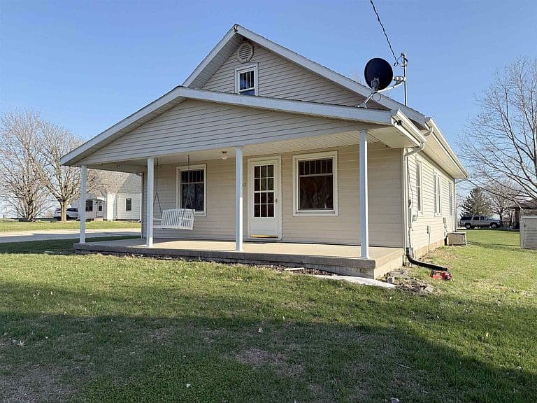 Listing photo 2