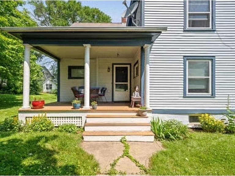 Listing photo 4