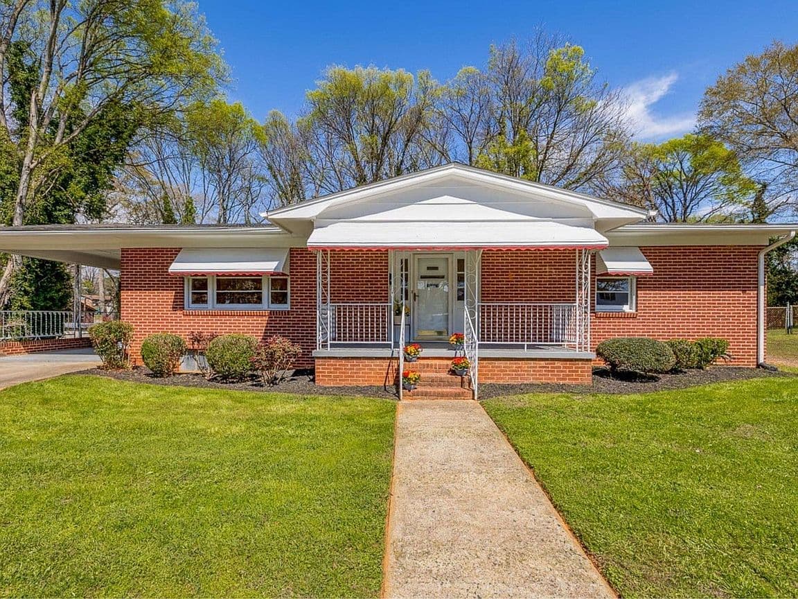 Primary listing photo