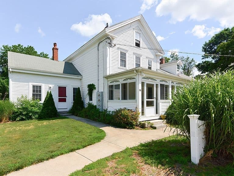 Listing photo 3