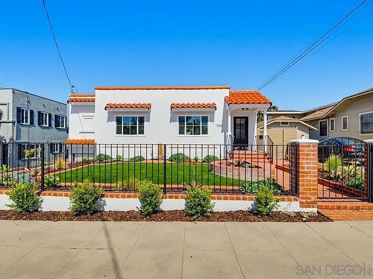 Listing photo 3