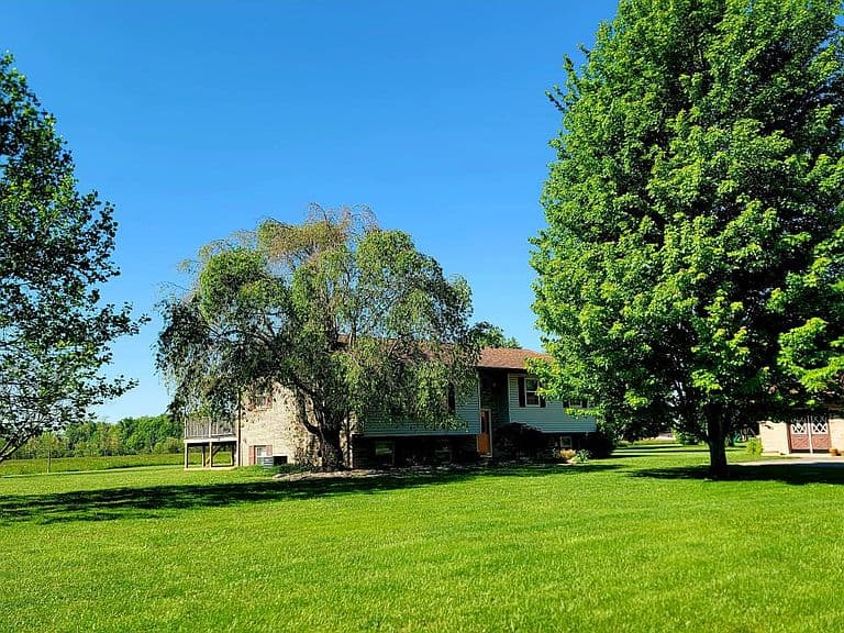 Listing photo 4