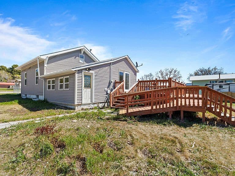 Listing photo 4