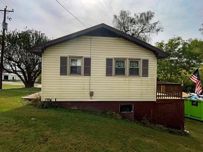 Listing photo 5