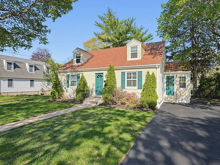 Listing photo 3