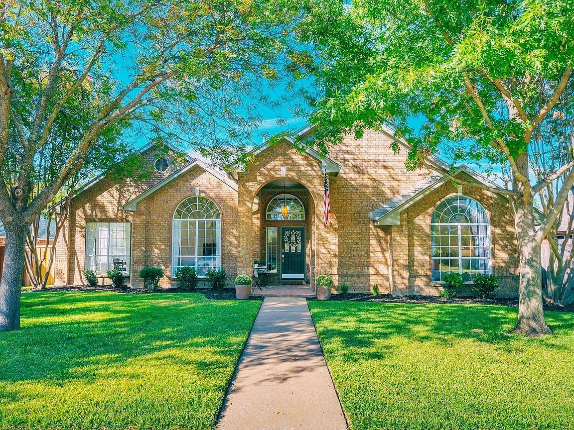 Primary listing photo