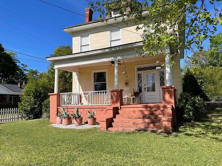 Listing photo 4
