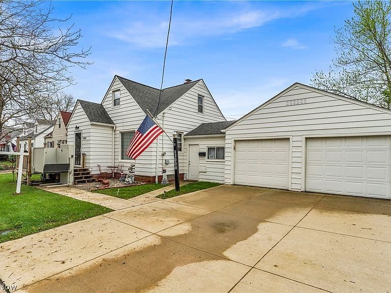 Listing photo 4