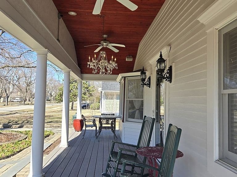 Listing photo 3
