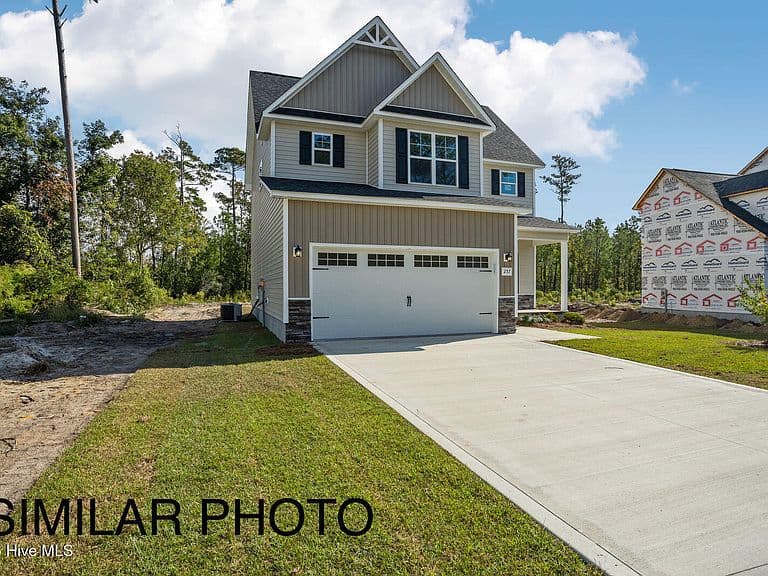 Listing photo 2