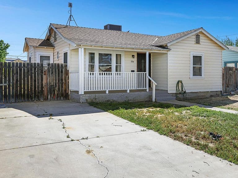 Listing photo 3
