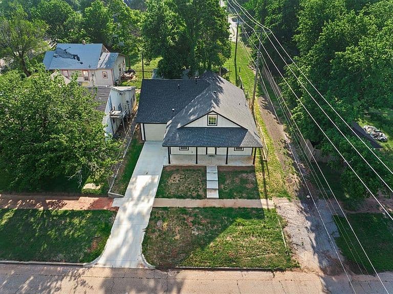 Listing photo 4