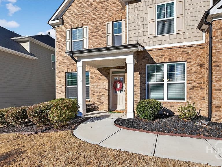 Listing photo 3