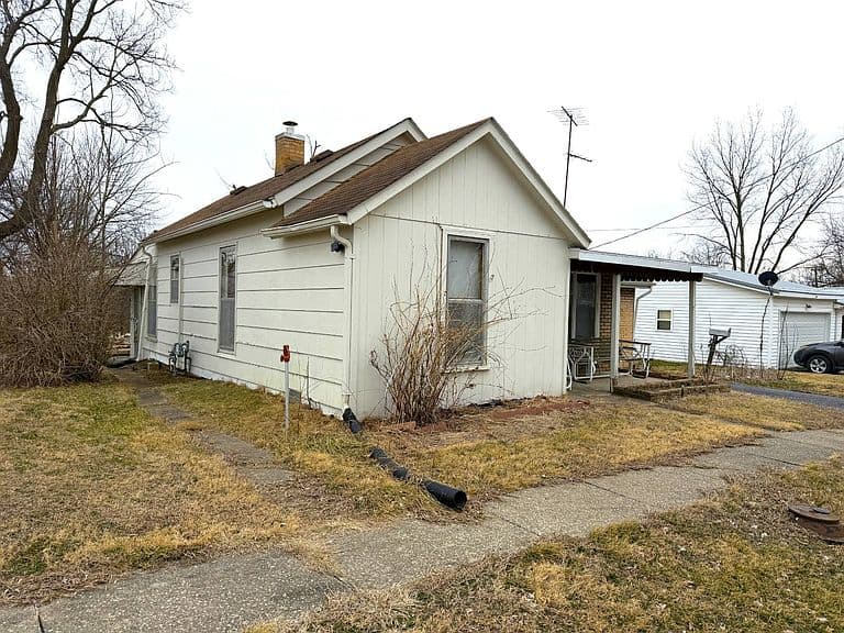 Listing photo 3