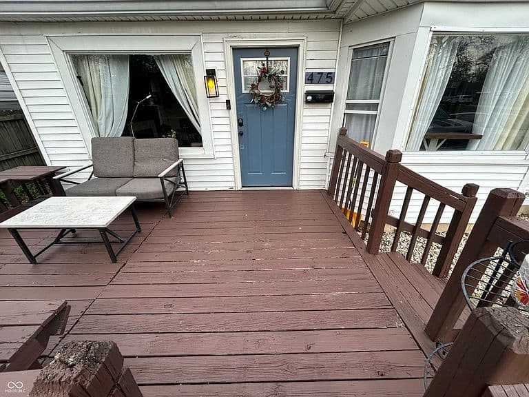 Listing photo 2